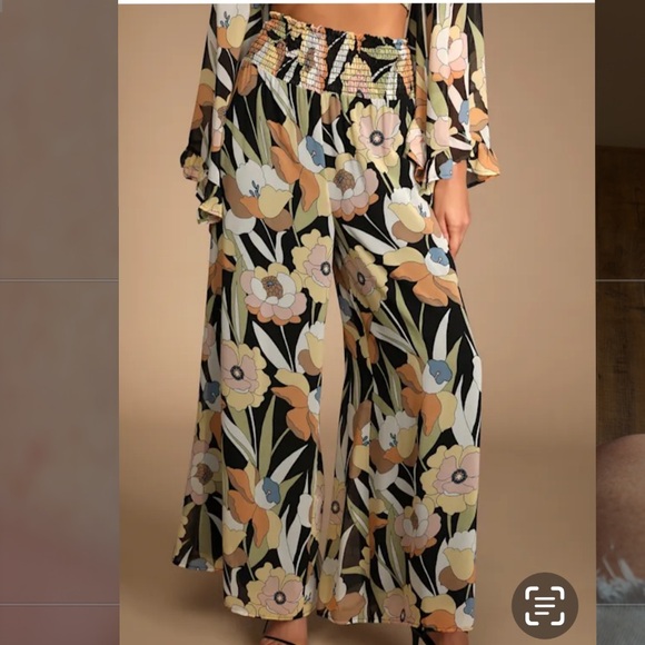 Lulus Pants - Lulu's Black Floral Wide-Leg pants